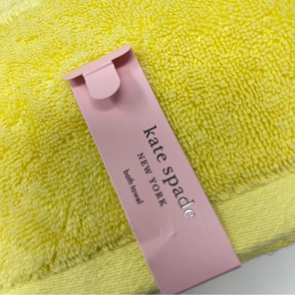 Kate Spade Goldfinch yellow Bath Towel NWT - Picture 6 of 6